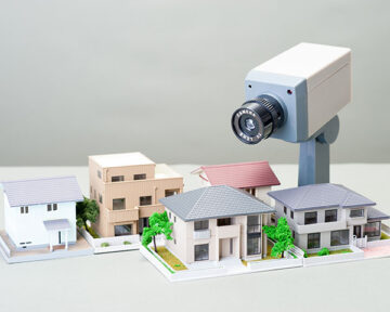 防犯カメラと家